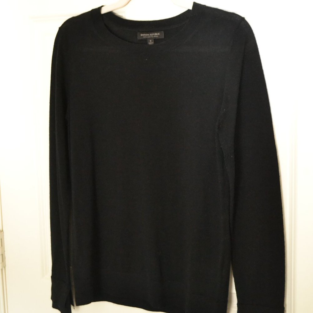 Banana Republic Black Double Cuff Sweater - Sz Sm